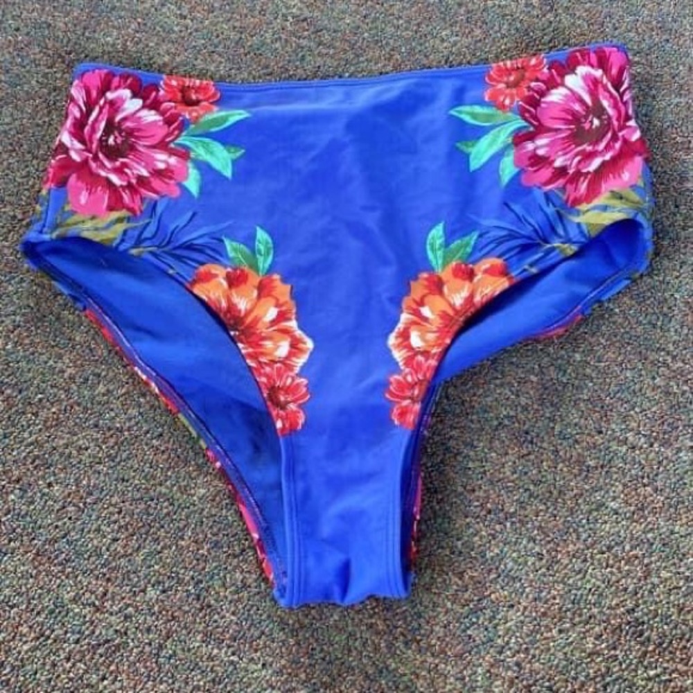 7 L swim bottoms